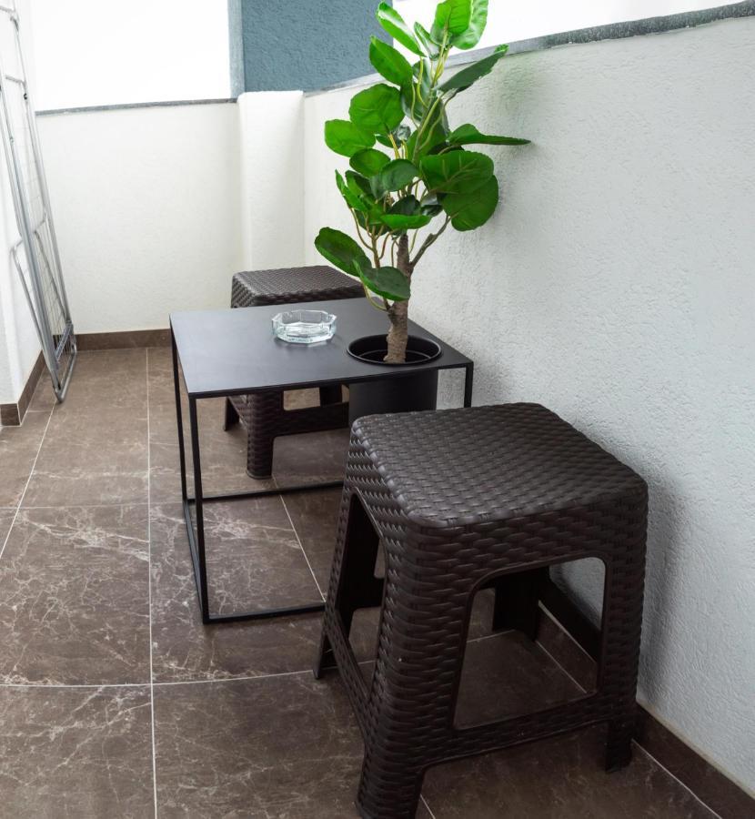 Lux Apartment III Приедор Екстериор снимка